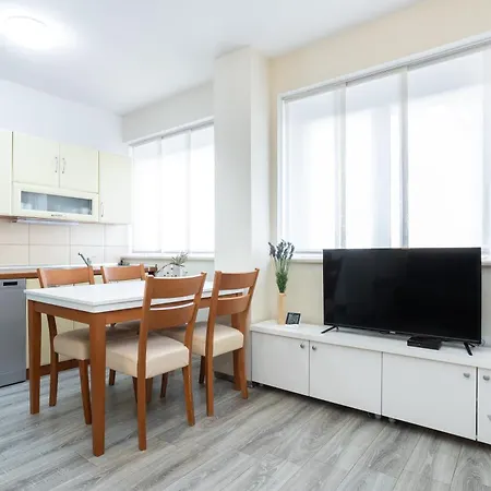 Apartment Apartment May *