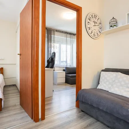 Apartament Apartment May